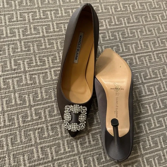 New Manolo Blahnik Hangisi Pump Satin Grey - Picture 6 of 8